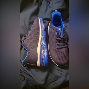 Womens Running Shoes by Lamincoa